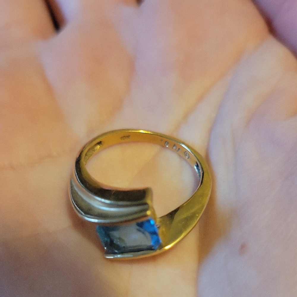 Gold Ring W/ Blue Stone